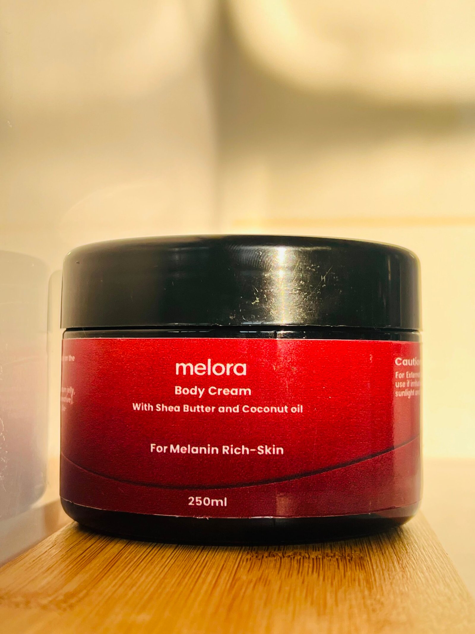 Body Cream with shea butter and coconut oil